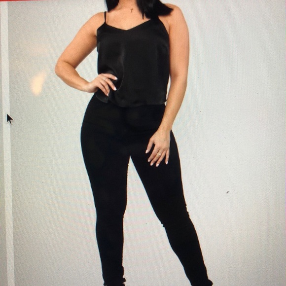 Black crop top - Picture 4 of 4